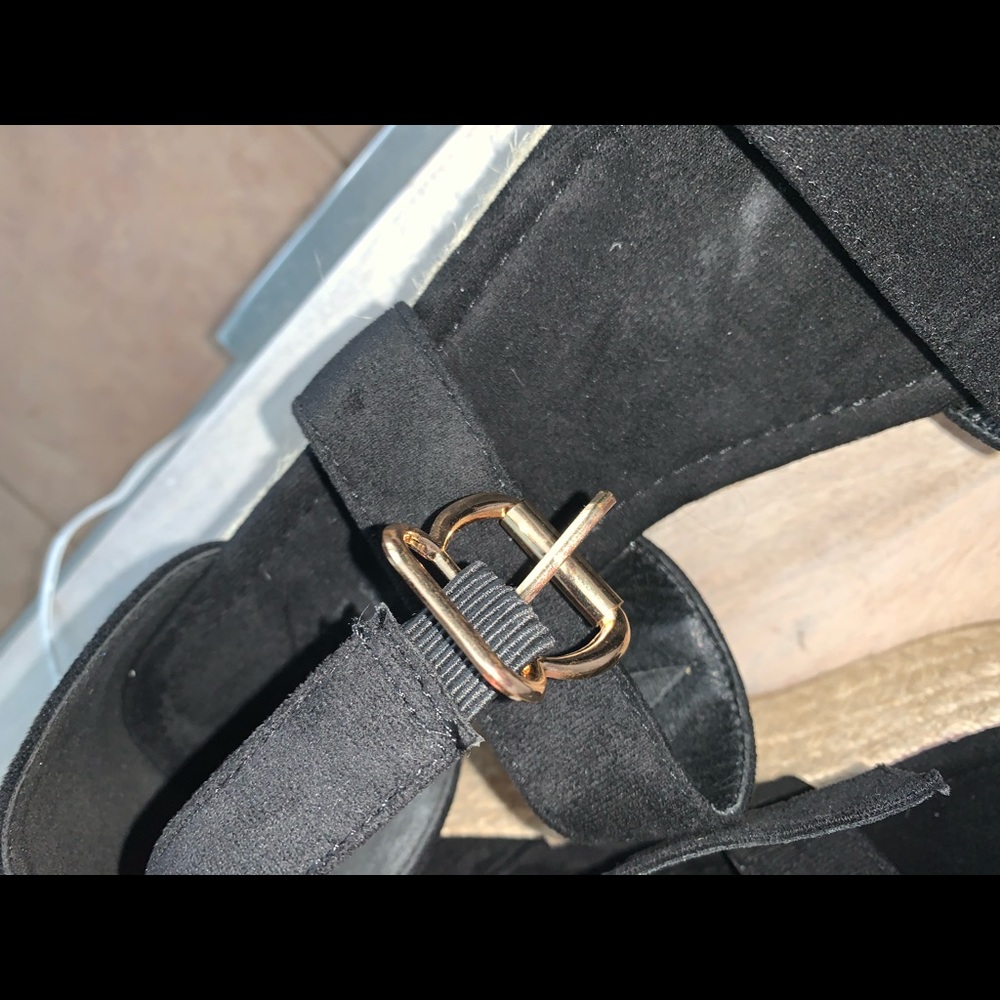 Espadrilles - Picture 3 of 3